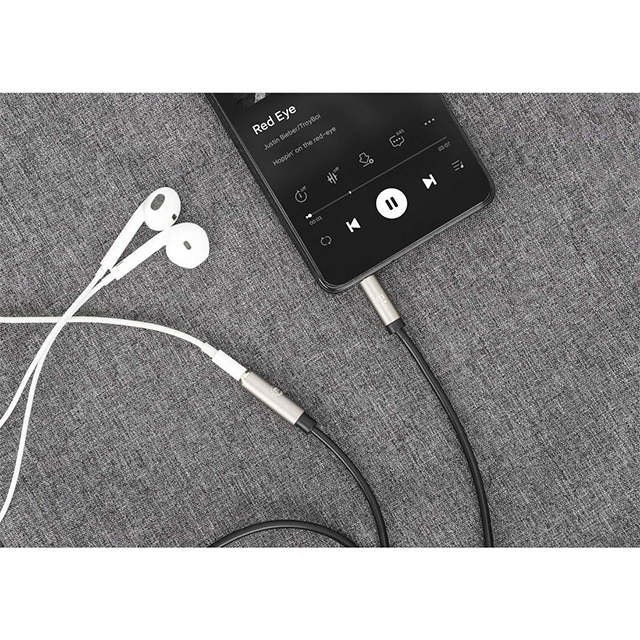 Extensión de Cable Auxiliar MANHATTAN 356053, 3.5 mm Estéreo, 5 m, Color Negro/Plata