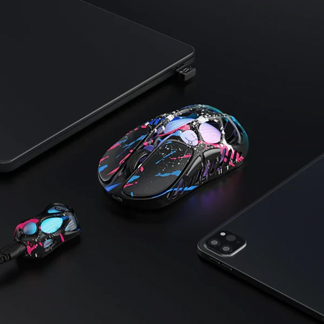 Mouse Gamer Inalámbrico GravaStar Mercury X Pro Neon Graffiti, 32,000 DPI, PAW3950, 8000 Hz, Bluetooth 5.1, 2.4 GHz, USB-C, 49 g – GS X PRO_CG_BLK