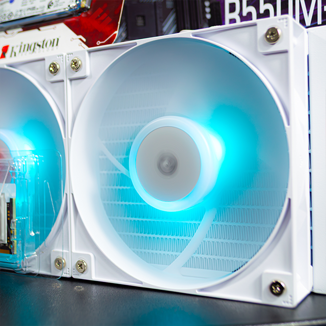 PC Gamer CYCLONE 5060 WHITE | AMD Ryzen 7 5700X | 5060 Ventus 2X OC | 16GB DDR4 | SSD 1TB NVMe | AIO 360mm | 4 Ventiladores