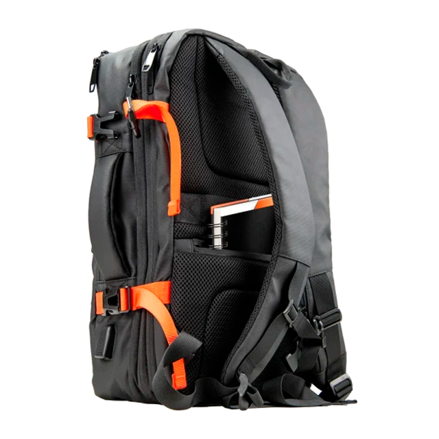 Mochila COUGAR Vanguard para Laptop de hasta 17.3", 25–30 L Expandible, Resistente al Agua, Ergonómica, Puerto USB-A, Negro – 3MVANNXB.0001